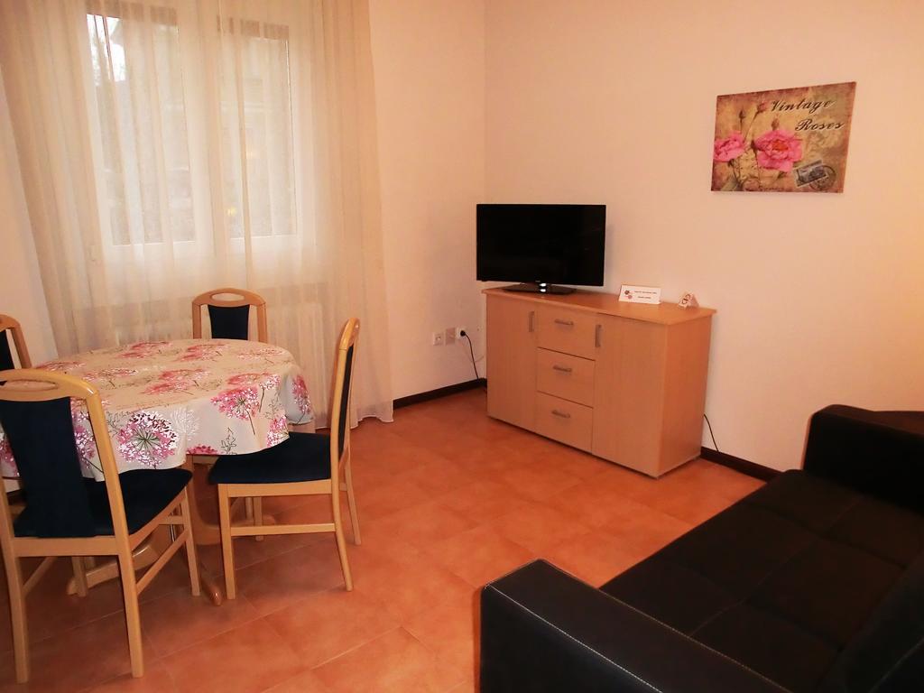 Le Rose Apartment Trieste Bilik gambar